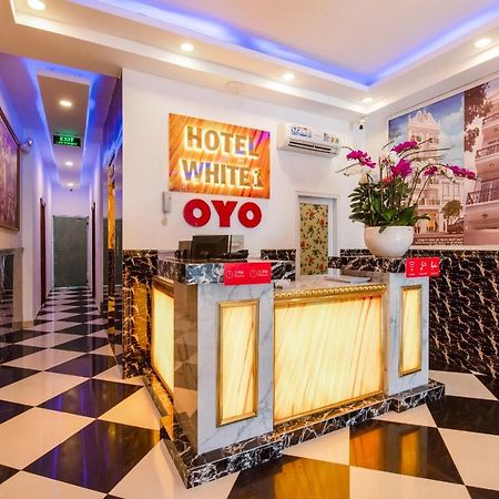 OYO 471 White 1 Hotel Ho Chi Minh-stad Buitenkant foto